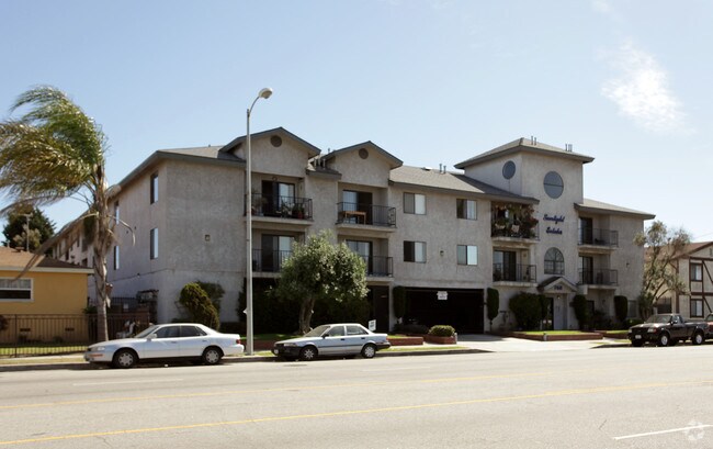 750 Redondo Beach Blvd