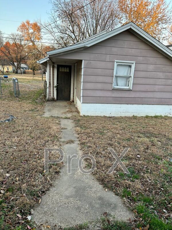 Photo - 510 W 2nd St