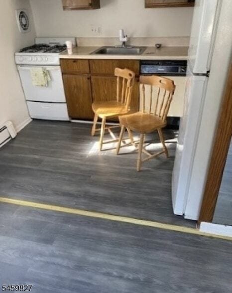 48-50-50 Elm St