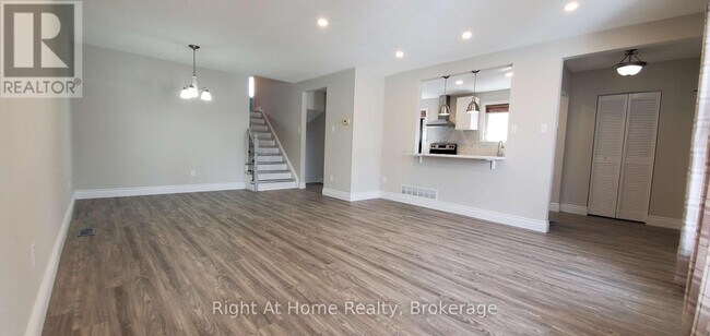 Photo - 2192 Bridge Rd