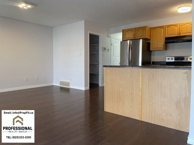 Photo - 1863 119 St SW