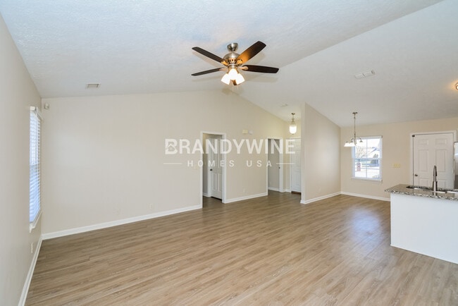 Photo - 1138 Melvin Dr