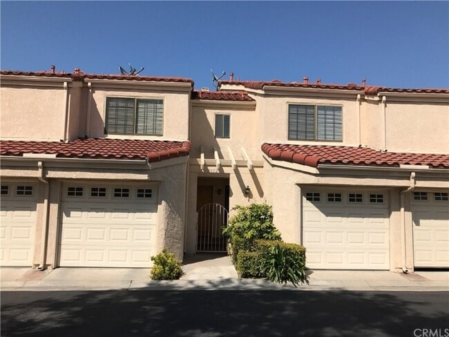 3652 Agate Way