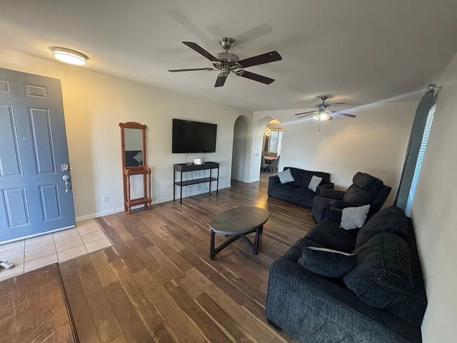 Photo - 13998 Old Mill Ln