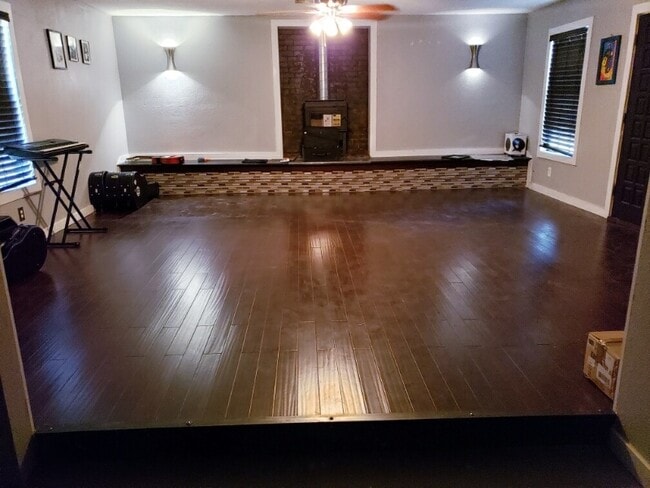 Photo - 1231 Kendalia Ave