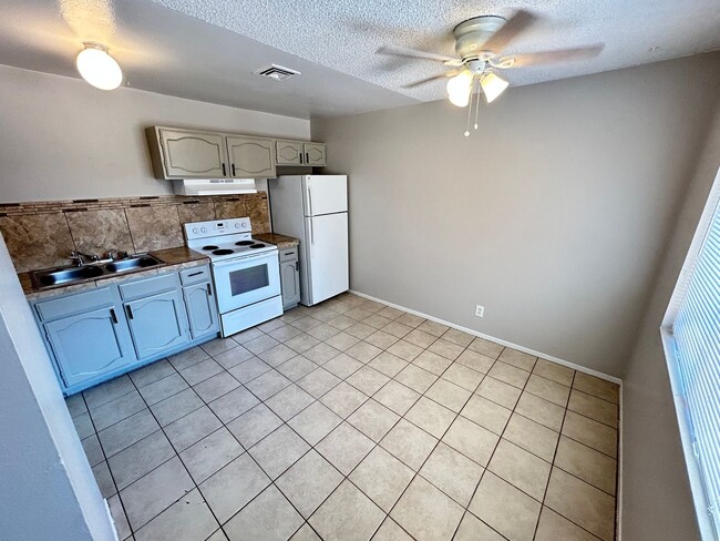 Photo - 5147 Greene Ln Unidad 1