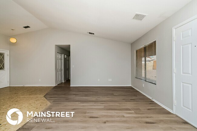 Photo - 1659 Oakhaven Pl