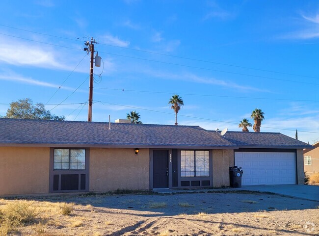 Building Photo - You will love this 2 bedroom 1.5 bath in 2... Rental