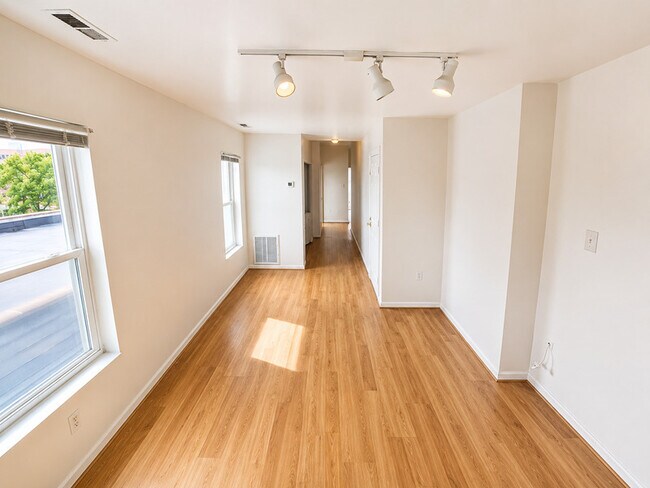 Photo - 507 W Grace St Unidad C3