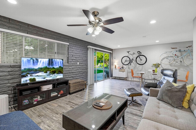 Photo - 3635 E Turney Ave