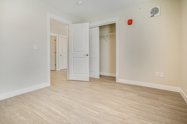 Cloverleaf Apartments
