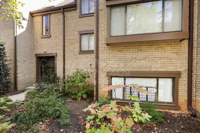 Photo - 1633 Parkcrest Cir Unidad 100