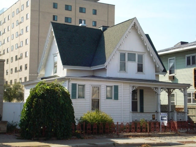 Building Photo - 716 Cass St Rental