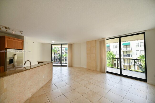 Photo - 55 Merrick Way Unidad 723