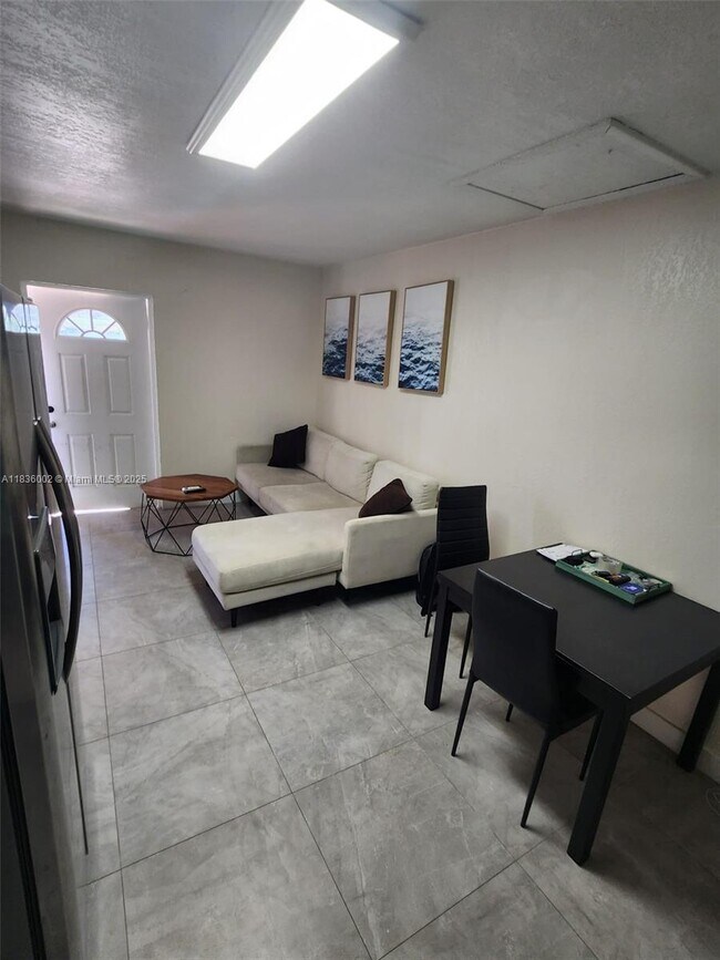 Photo - 2165 SW 47th St Unit 2