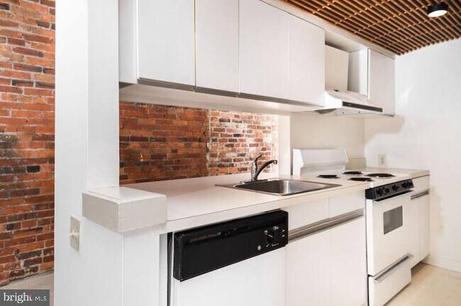 Photo - 33 Letitia St