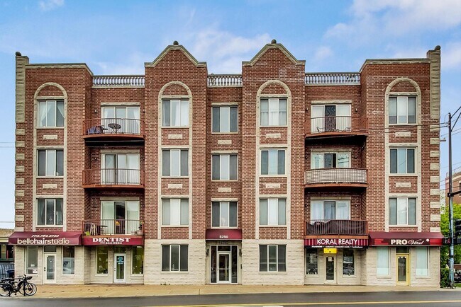 Building Photo - 5250 N Lincoln Ave Unit 3C Rental