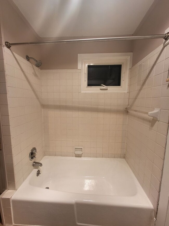 13 Manor Ave Unit 3