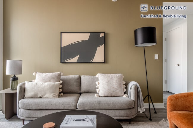 Photo - 949 1st St SE Unidad FL12-ID706