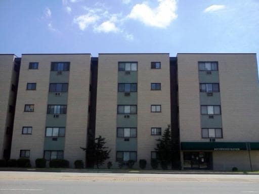 Photo - Riverwood Manor