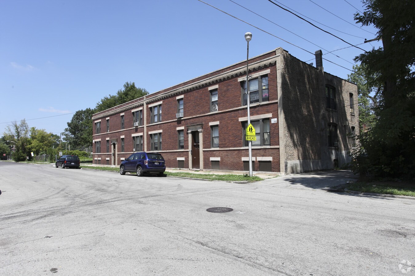 Photo - 1114 W 62nd St Apartments
