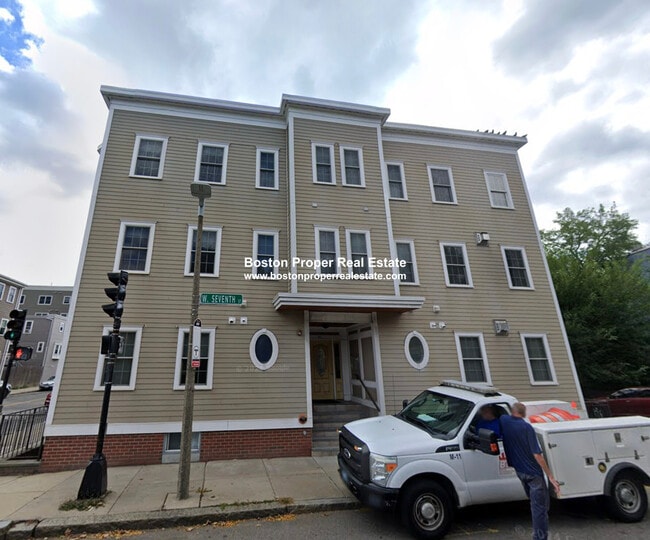 Photo - 95 W 7th St Unit 3