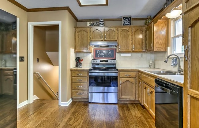 Photo - 420 SE Onyx Dr