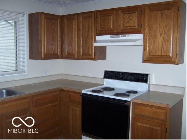 Photo - 4762 Walker St