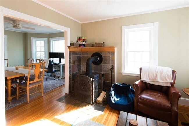 Photo - 21 Congdon Ave