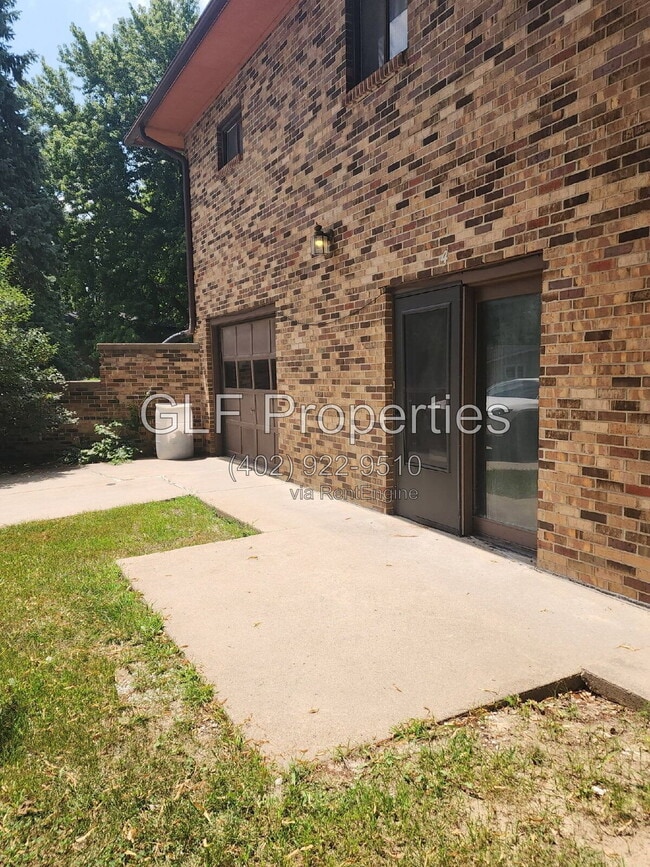Building Photo - 605 N 12th St Unit 4