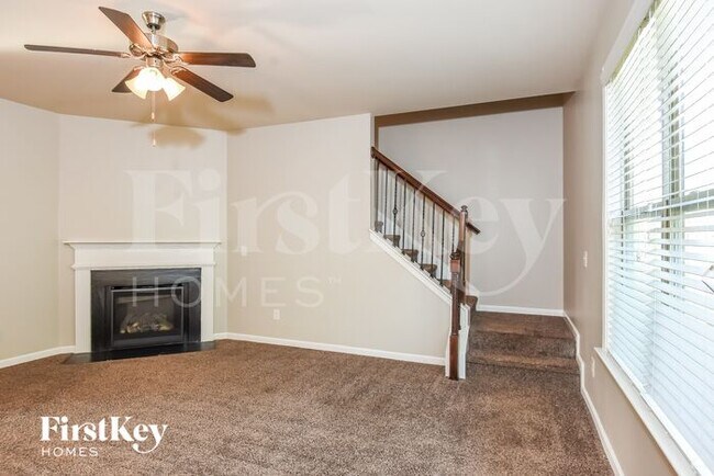 Photo - 6392 Woodwell Dr