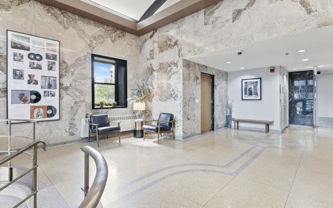 Photo - 320 E 21st St Unit 410