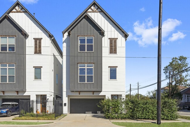 Photo - 1602 Chestnut St