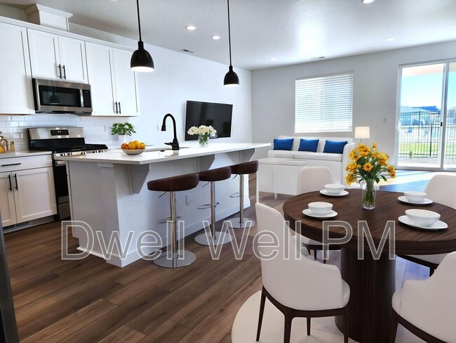 Photo - 350 N Lagrasse Ln