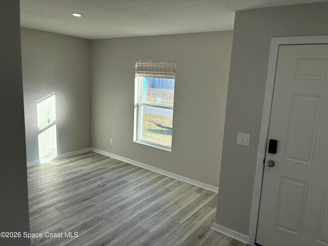 Photo - 487 Dadeville St SE