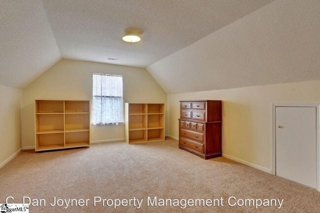 Photo - 4 br, 2 bath House - 19 Waterfield Ct.