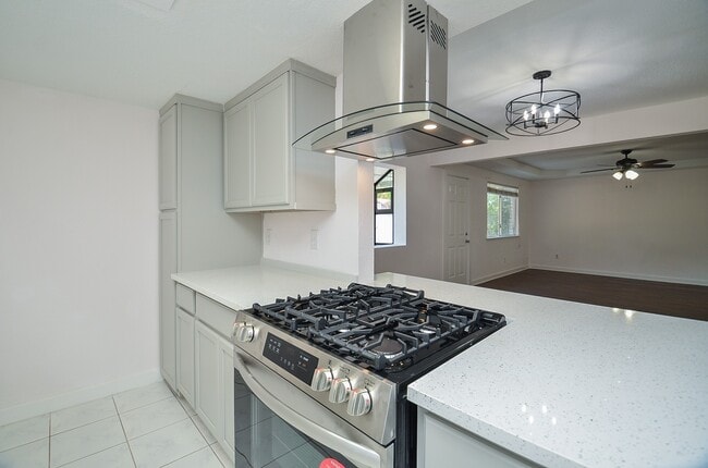 Building Photo - 3722 Brier Gardens Dr