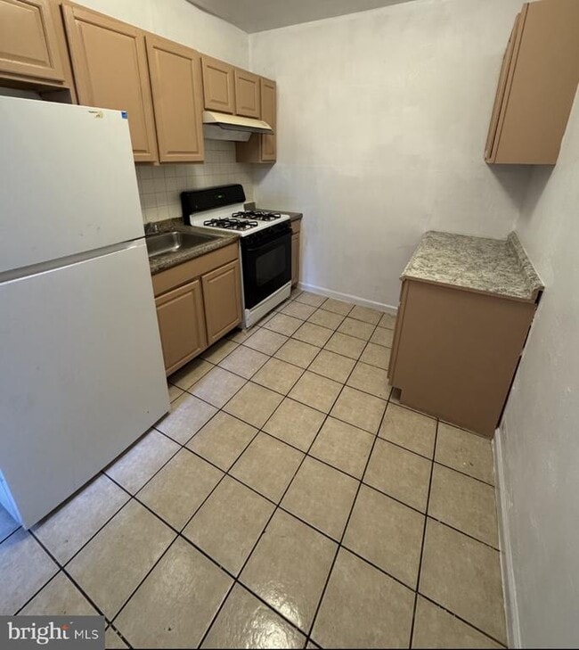 Photo - 269 E Sharpnack St