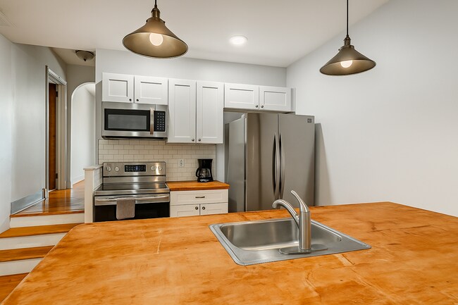 Photo - 235 E Market St Unidad 2