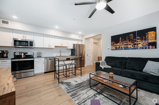 Building Photo - Short North! Fully Furnished 1 Bedroom, 1 ... Unit 999-208 Rental
