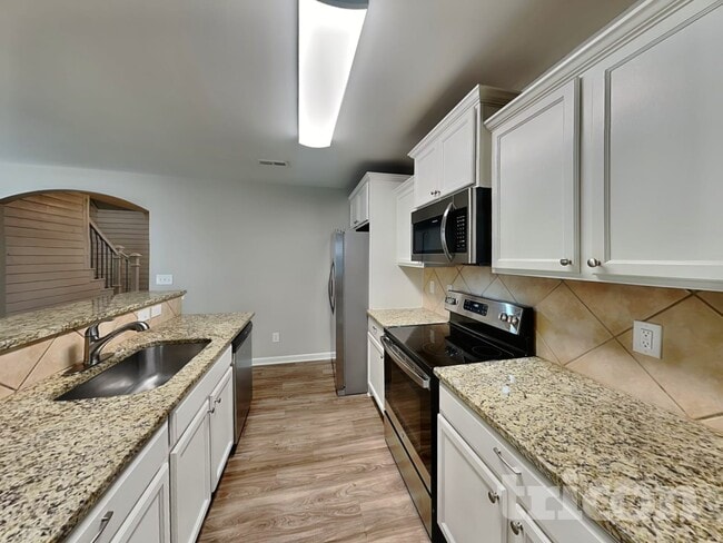 Photo - 120 Altondale Dr
