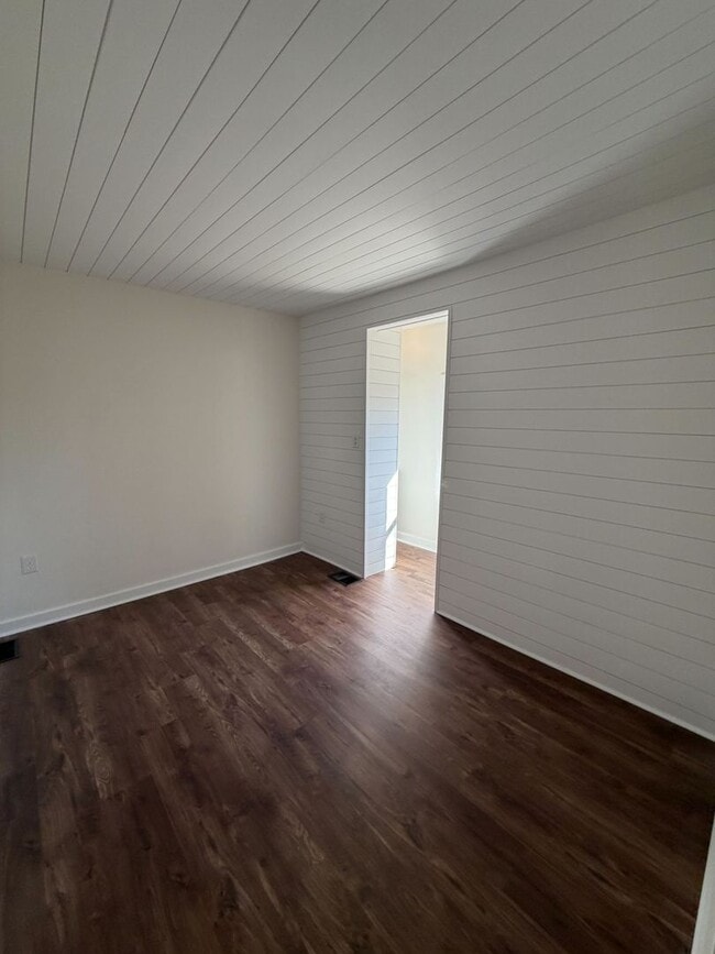 Photo - 2 Bed | 2 Bath | Office/Flex Room | 1 Acre Lot | Pickerington Schools