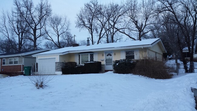 Building Photo - $1795.00 / 3br - 3 Bedroom Home in North County Pritchhard (Pritchard)