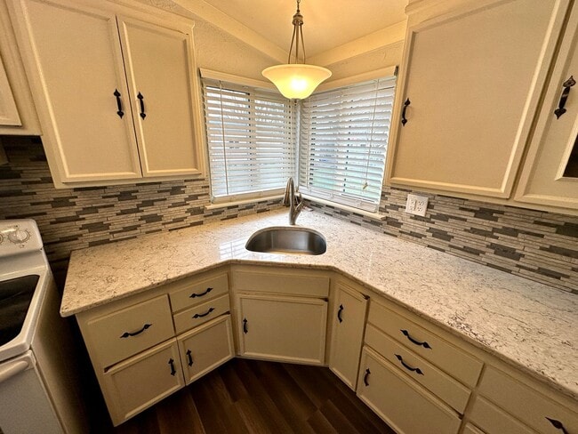 Photo - 3112 Delaney St