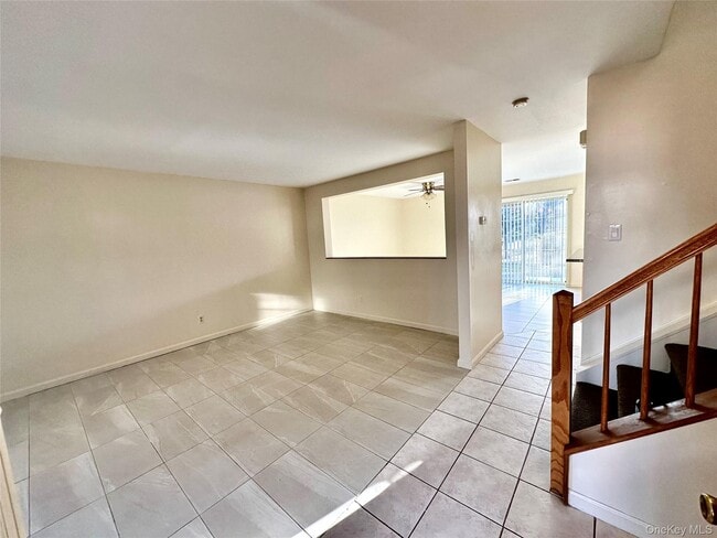 Photo - 66 Creekside Cir