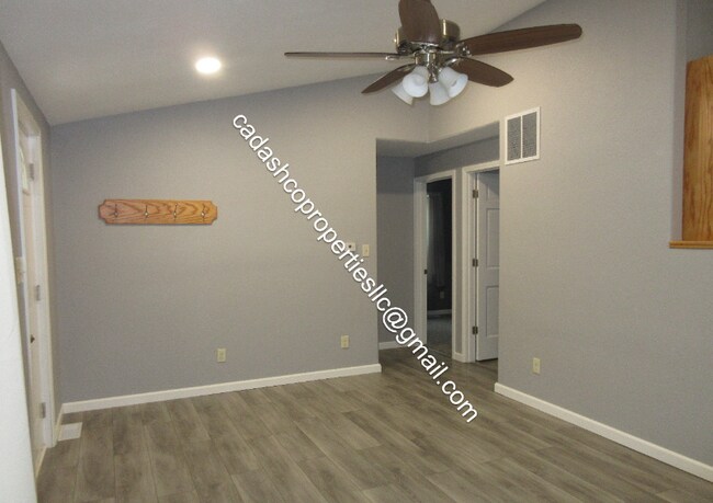 Photo - 203 W Wayne St