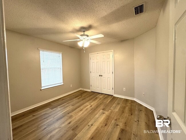 Photo - 9964 Hollowbrook Ave