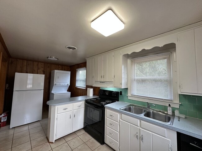 Photo - Charming Cottage