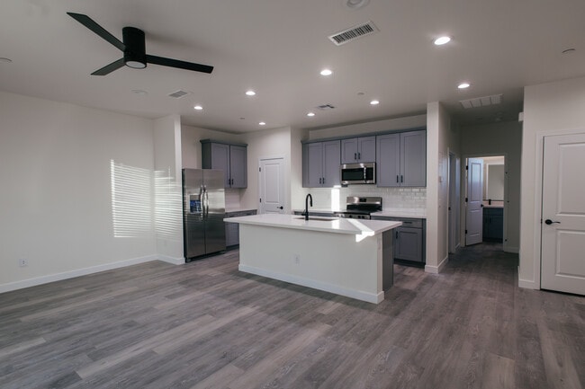 Building Photo - 1964 E Don Carlos Ave