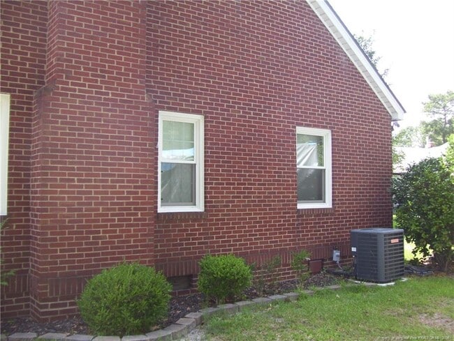 203 Sherman Dr